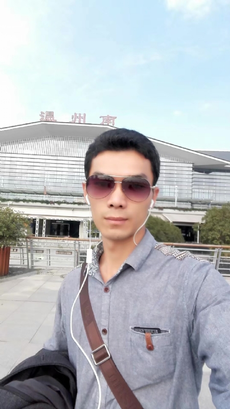 错把真心喂了狗的第三张照片--宁化相亲网